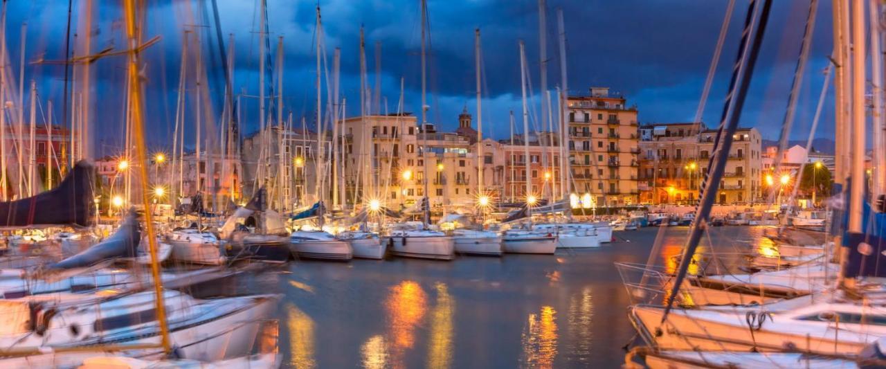 Piazza Marina Open Space Παλέρμο Εξωτερικό φωτογραφία